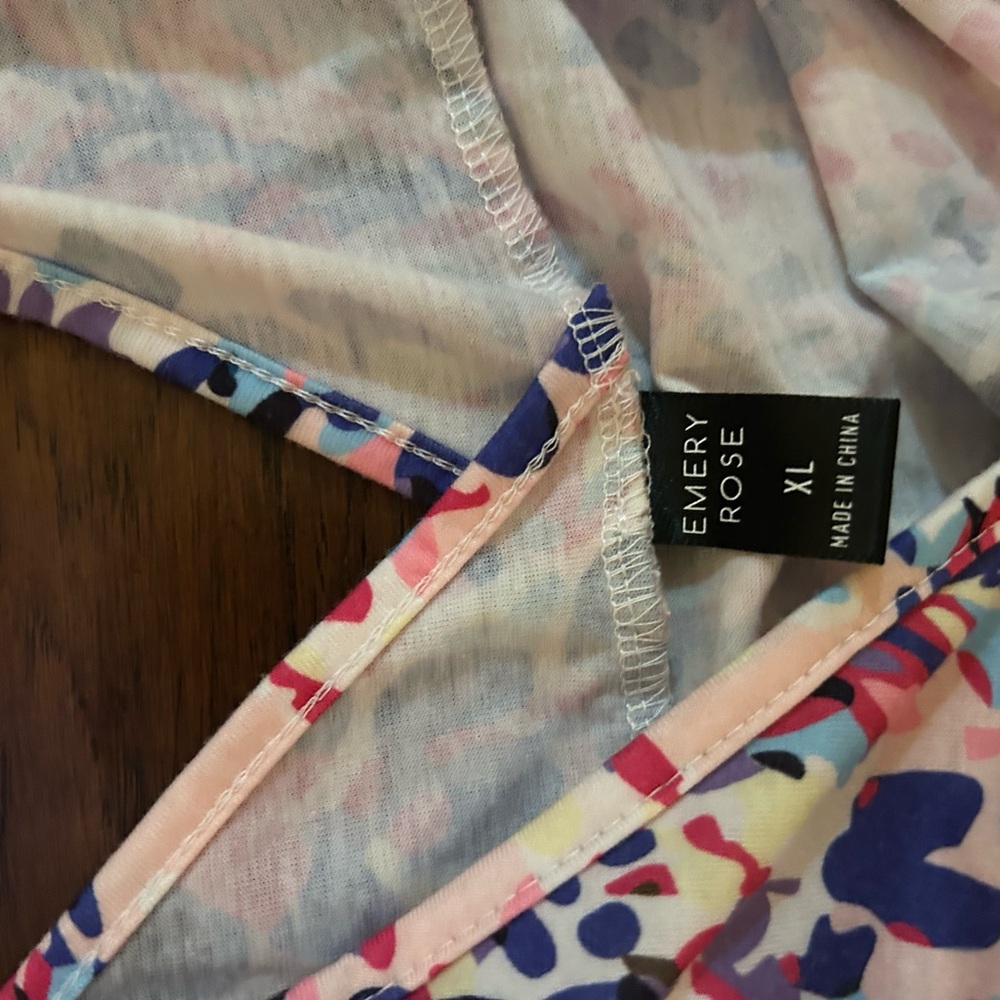 Colorful Abstract Print Top - Picture 2 of 3